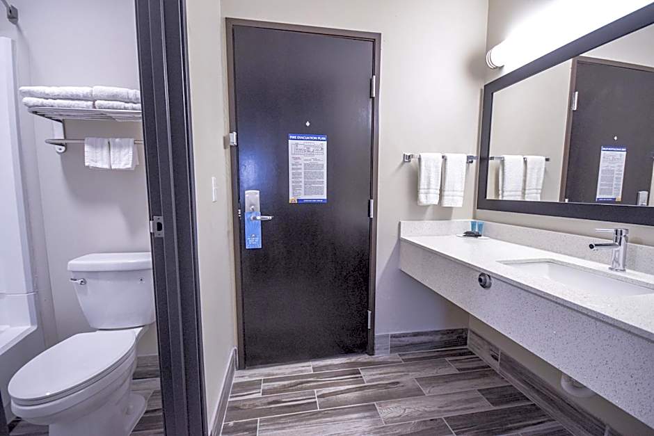 Days Inn & Suites by Wyndham Wisconsin Dells