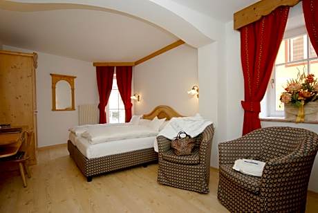 Junior Suite with Spa Access