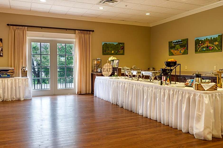 Chateau Saint Denis Hotel