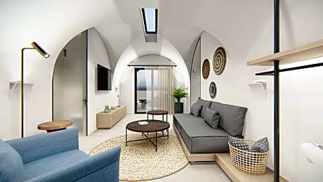 Private Pool 1-Bedroom Suite with Signature Lounge and Saltwater Pool Access