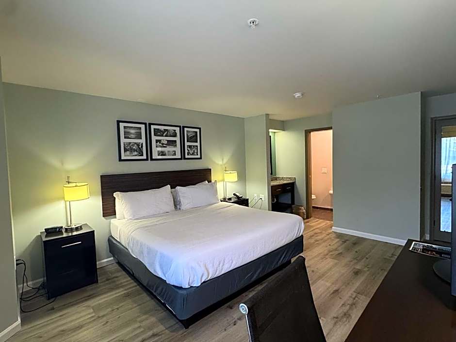 Wingate by Wyndham Bel Air I-95 Exit 77A / APG Area