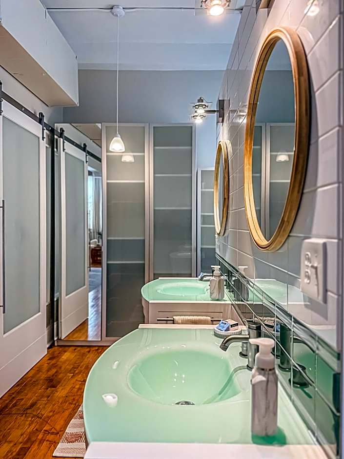 The Historic Lyric Presidential Suite