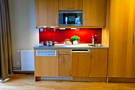 Standard Family Room with Kitchenette (5 People)