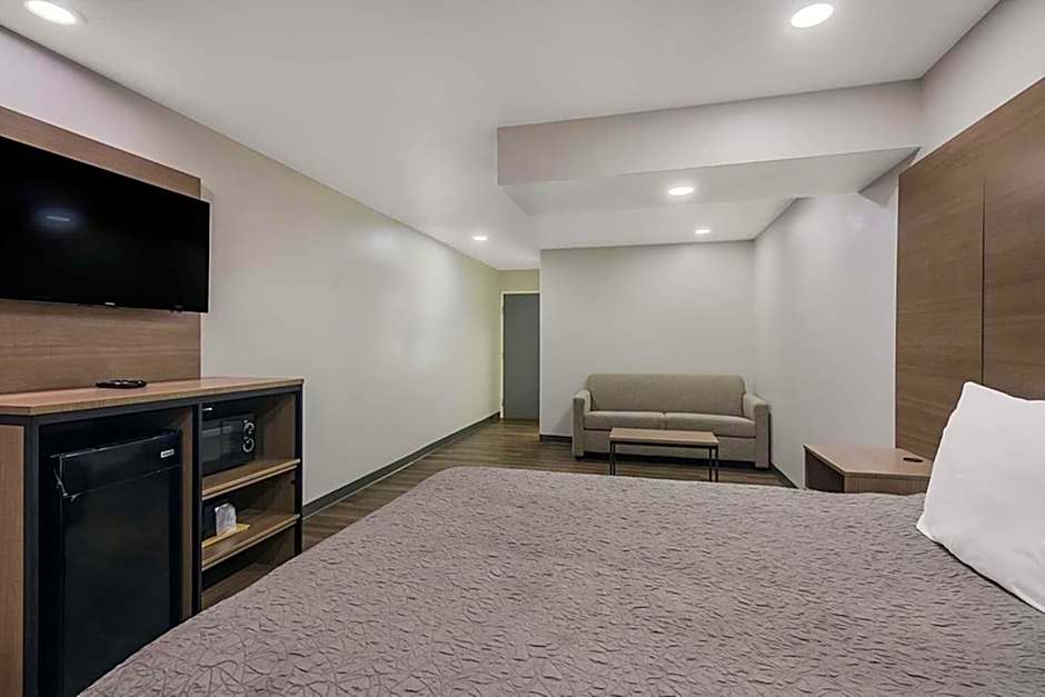 Americas Best Value Inn & Suites Lake Charles at I-210 Exit 11