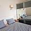 Acacia Private Rooms & Studios