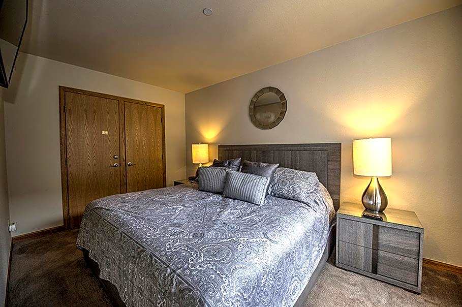 River Mountain Lodge