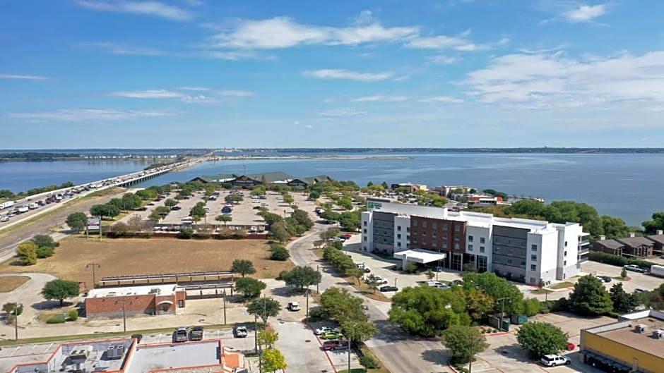 Holiday Inn Express & Suites Garland E - Lake Hubbard I30 By IHG