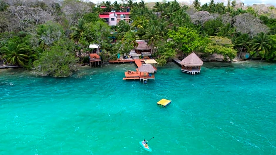 Bacalar B7 Blue