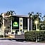 La Quinta Inn & Suites by Wyndham Plantation At Southwest 6th Street