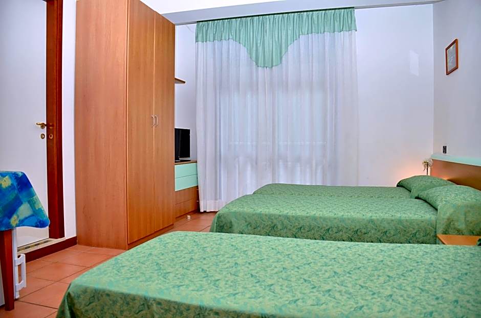Hotel Etna