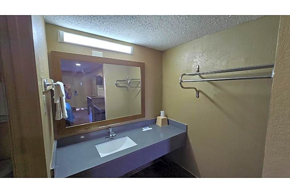 Diamond Inn Motel By OYO Jackson Hwy 80- I-20