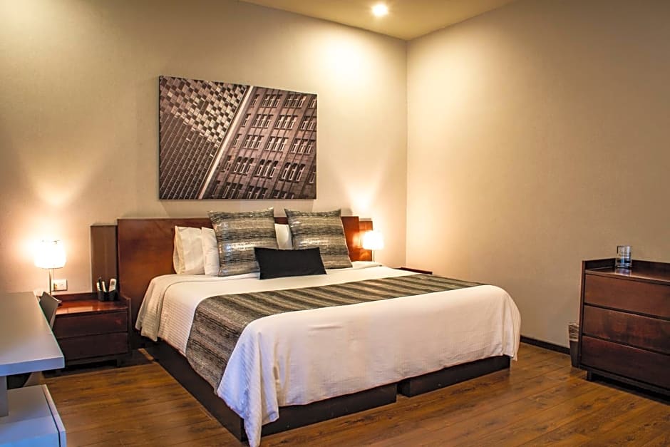 Hoteles ANTIGUA - SANTA LUCIA MTY