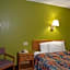 Bloomer Inn & Suites