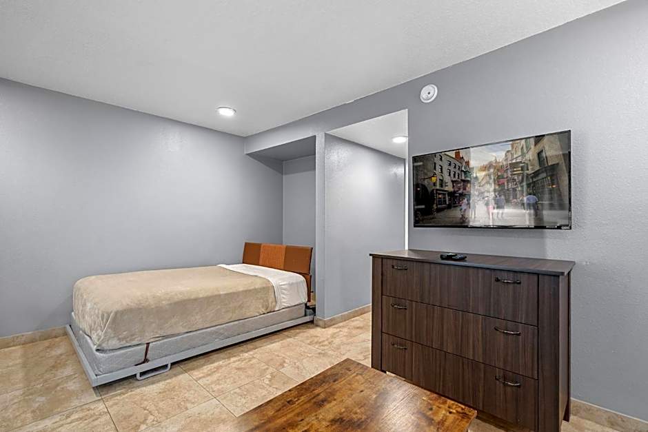 Celebration Suites At Old Town