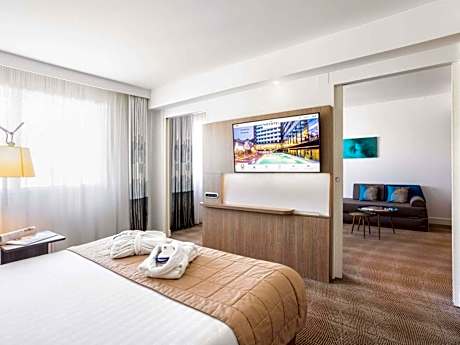 King Suite with Sofa Bed