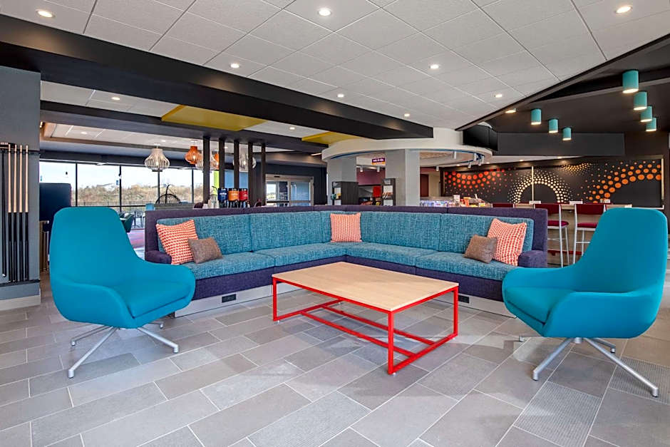 Tru by Hilton Anderson