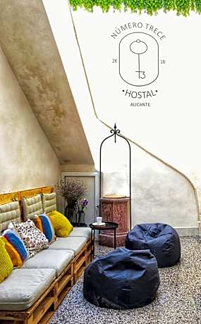 Hostel Numero Trece - FREE towels, coffee & tea, remote check-in