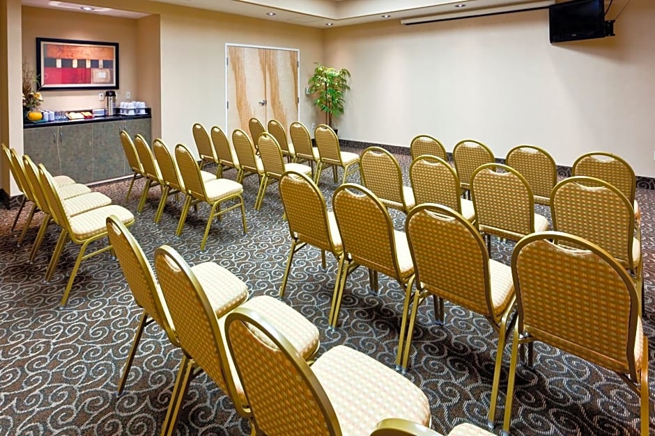 Holiday Inn Express & Suites Monterrey Aeropuerto By IHG