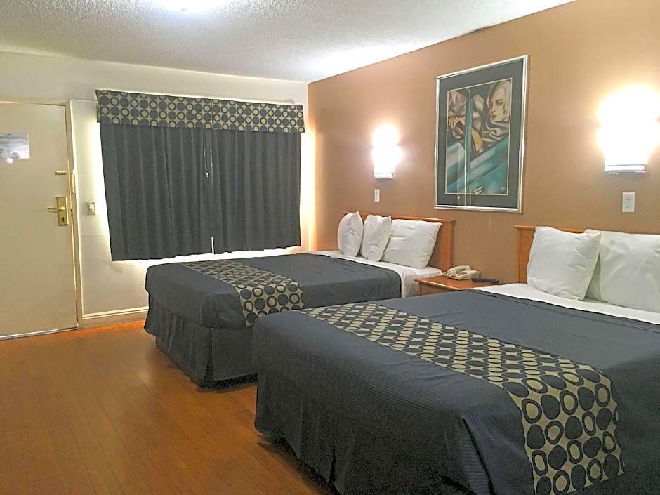 Photo 1 of 3 of 2 Queen Beds, Nonsmoking