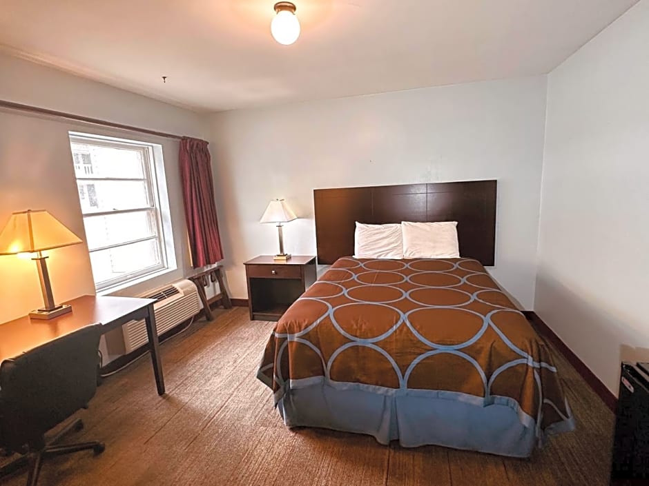 AmeriVu Inn & Suites - St Croix Falls