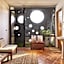 Noir Home