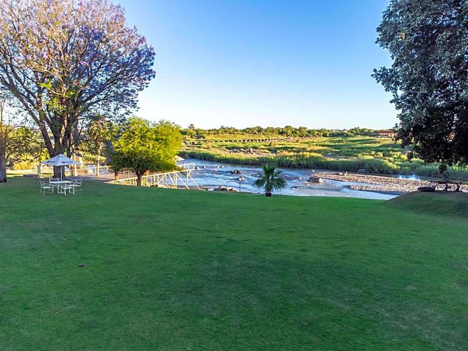 Sunriver Kalahari Lodge Riverside stay in Upington