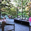 Crowne Plaza Atlanta Perimeter at Ravinia By IHG