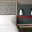 avid hotel Oak Creek By IHG