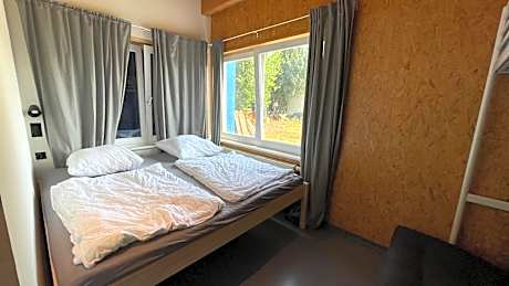 Basic Triple Room with Shared Bathroom