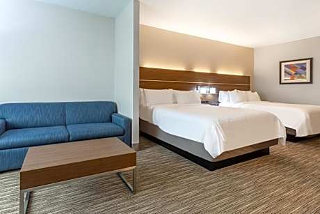 Queen Suite with Two Queen Beds and Additional Living Area