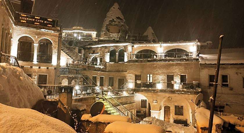 Elegance Cave Suites