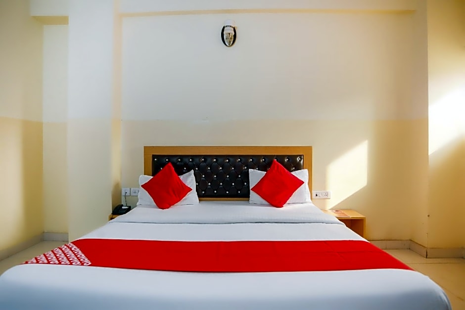 OYO 28629 Hotel Crosswind