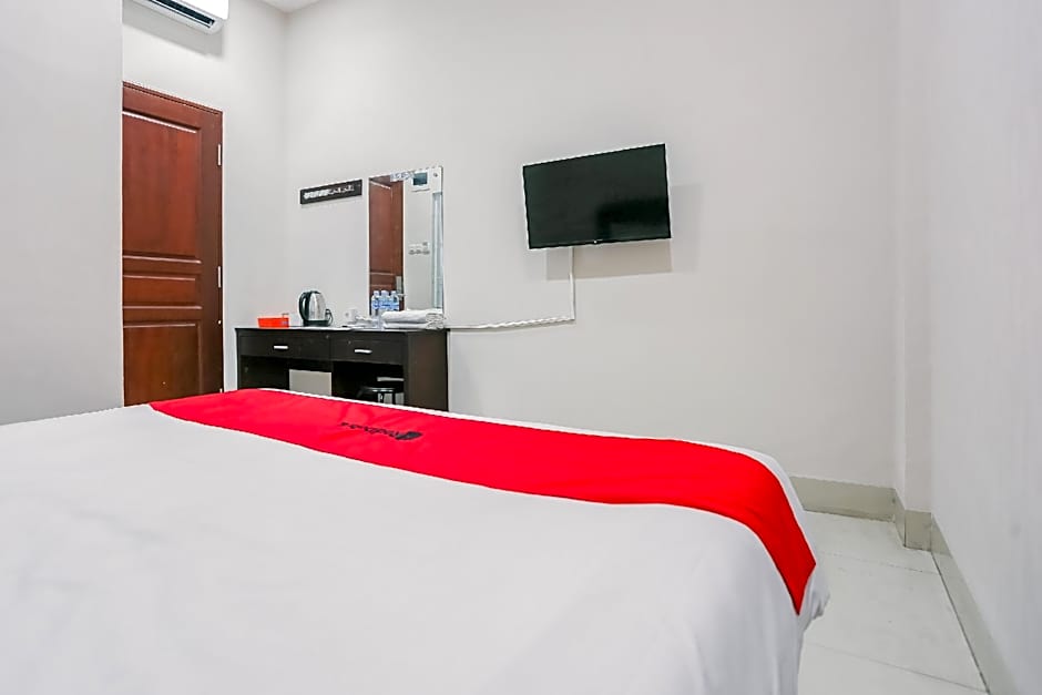 RedDoorz @ Seindo Hotel Medan
