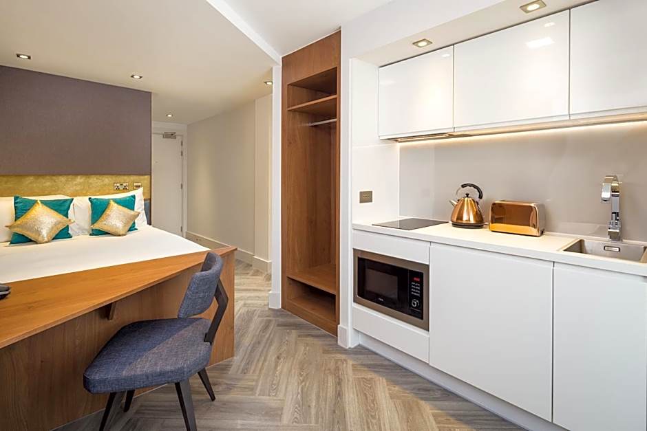 Roomzzz London Stratford