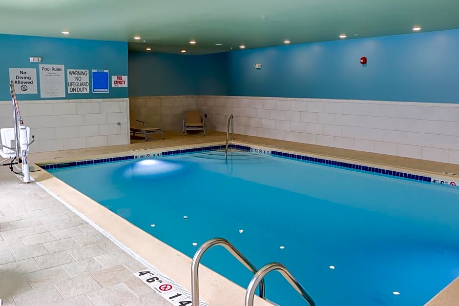 Holiday Inn Express & Suites - Detroit Northwest - Livonia, an IHG Hotel