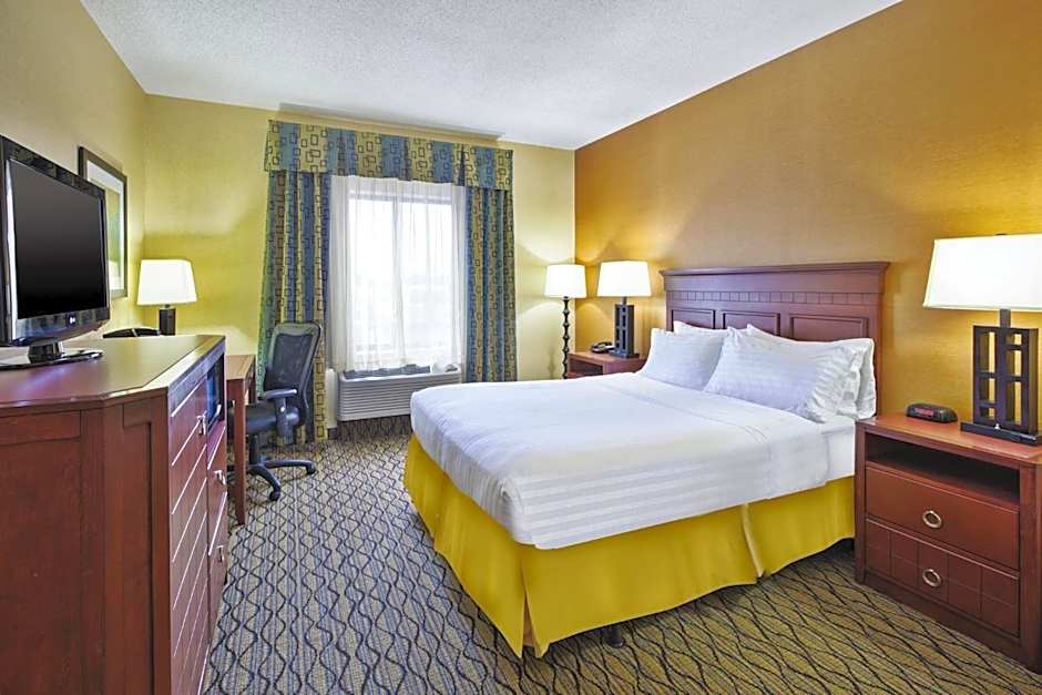 Holiday Inn Express Hotel & Suites - Belleville Area By IHG