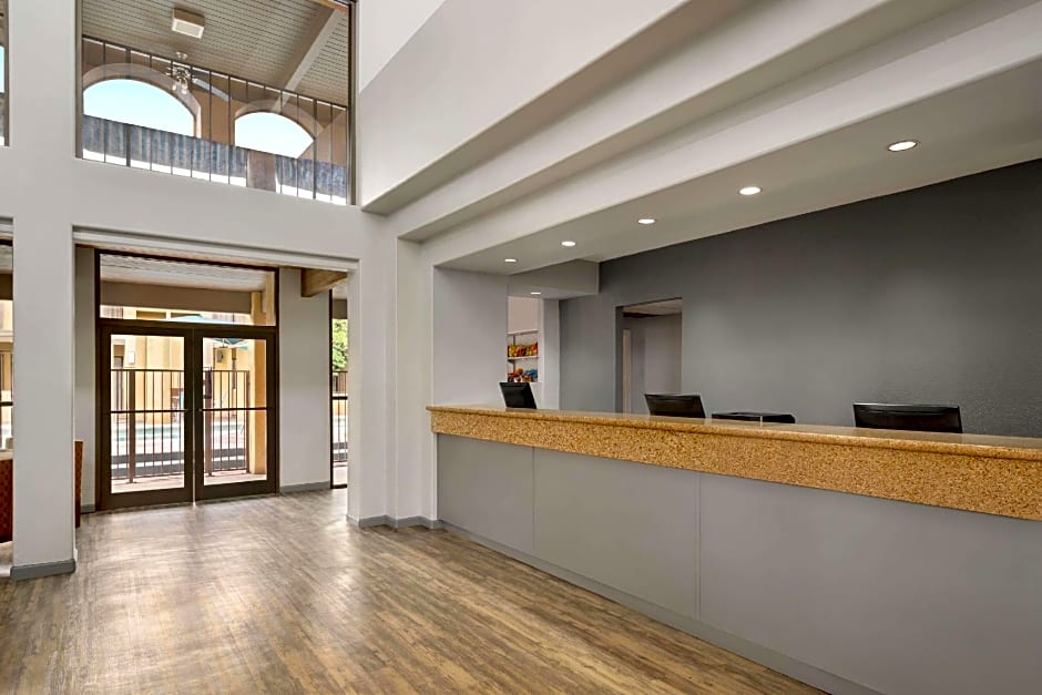 Ramada by Wyndham Tucson Airport