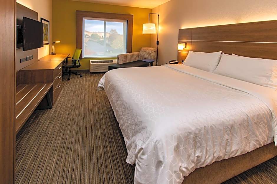 Holiday Inn Express Hotel & Suites Roseville - Galleria Area By IHG