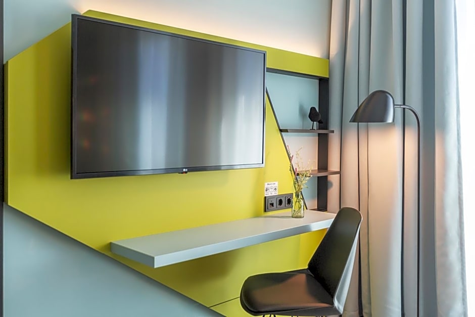 Holiday Inn - The Niu Seven Dusseldorf Ost By IHG
