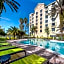 Comfort Suites Maingate East