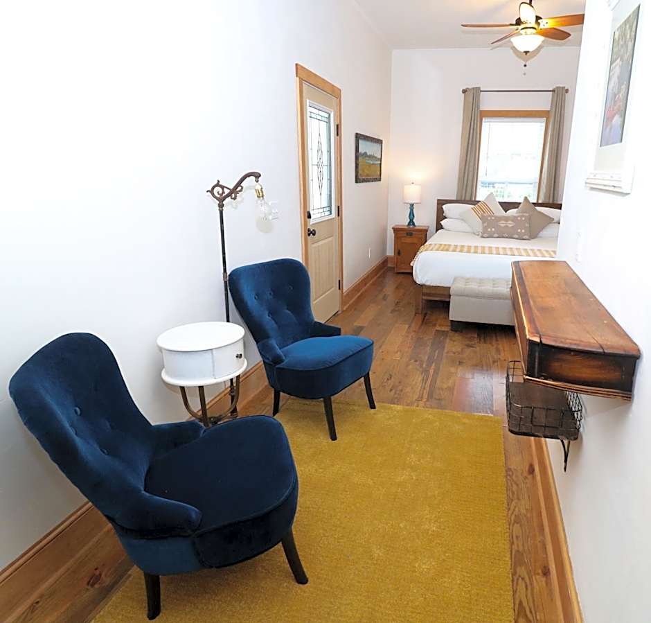 Sweetwater Branch Inn Bed And Breakfast