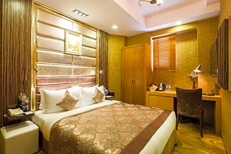 1 Queen Bed, NonSmoking, Superior Room