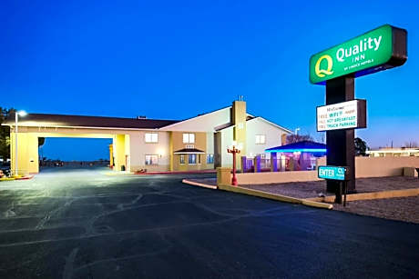 Quality Inn Holbrook near Petrified Forest