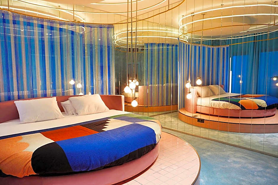 The Social Hub Madrid - Suite premium con cama redonda