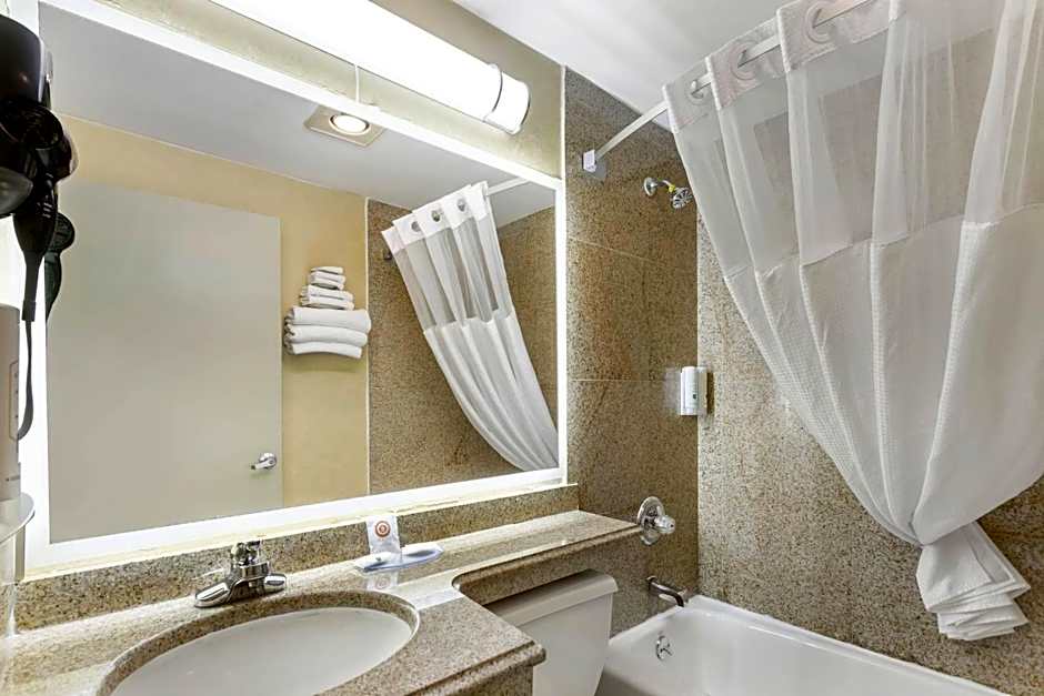 Quality Inn JFK Airport Rockaway Blvd