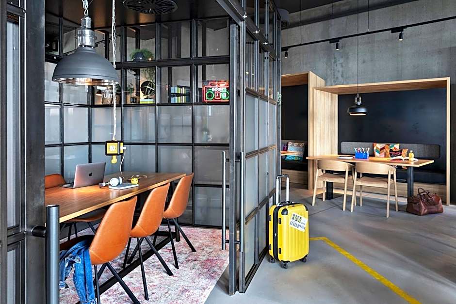 Moxy Hamburg City