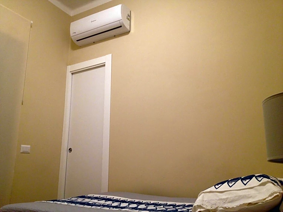 Ostia Lido Central Rooms