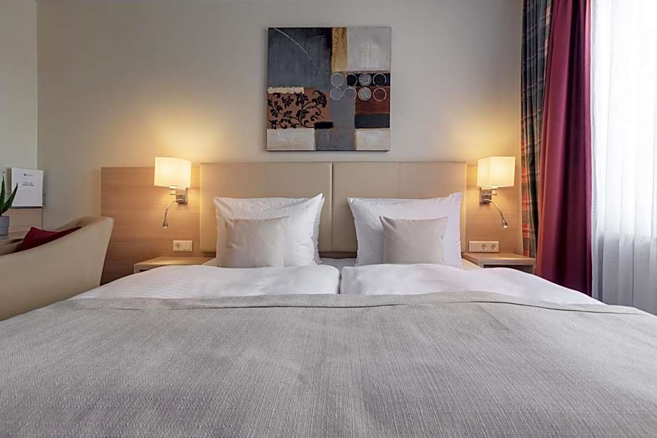 Garner Hamburg Wandsbek Marktplatz By IHG