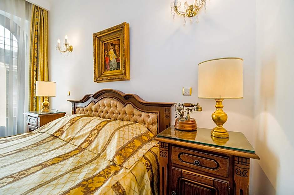 Hotel Carpati Imparatul Romanilor