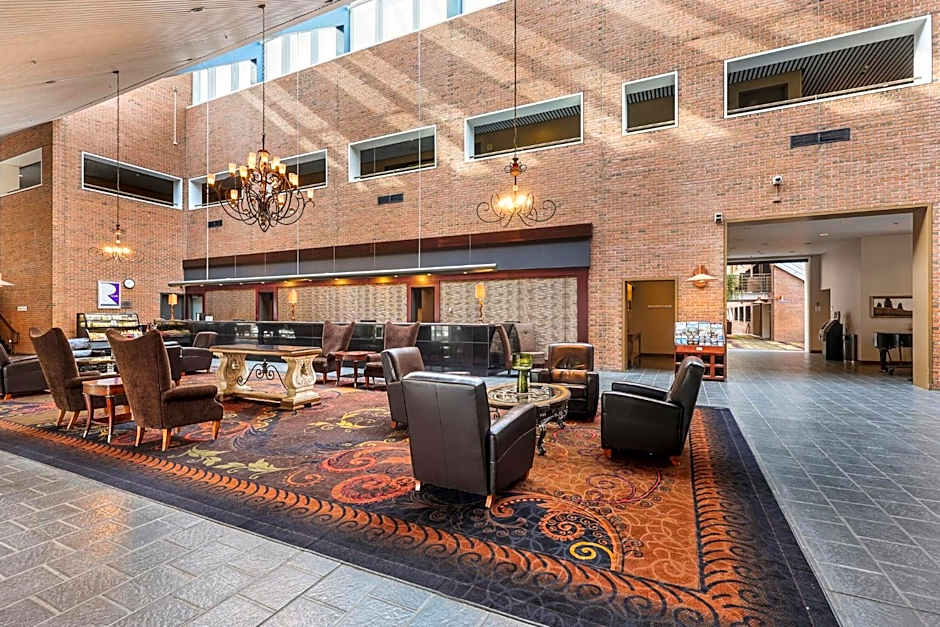 Crowne Plaza Minneapolis West